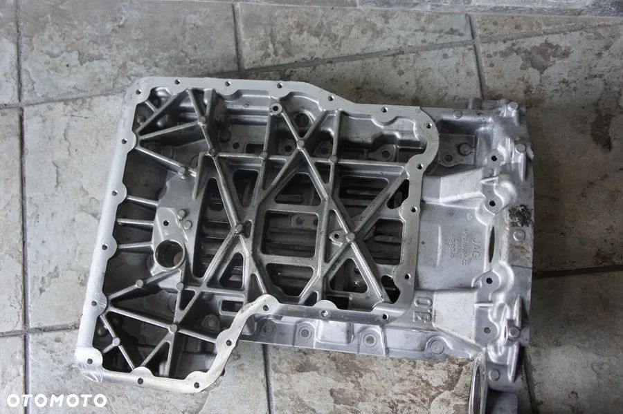 NR 145 Miska olejowa dolna część bloku silnika Jaguar XF Lift 9X2Q-6U004-CC - 4