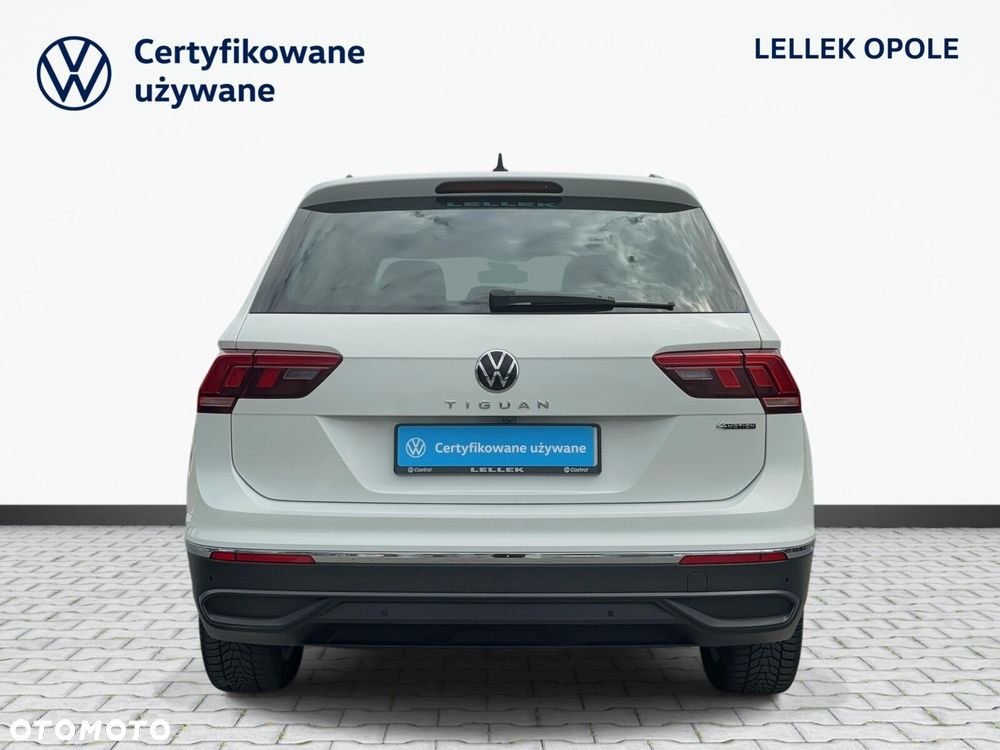 Volkswagen Tiguan - 8