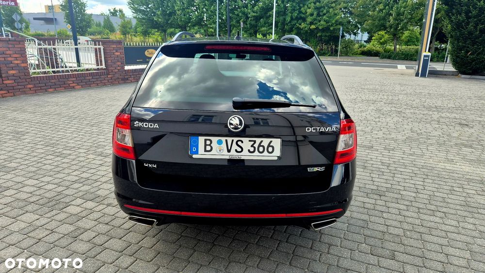 Skoda Octavia 2.0 TDI 4x4 DSG RS - 9