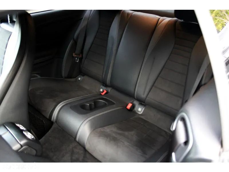 Mercedes-Benz Klasa E 220 d Coupe 4-Matic 9G-TRONIC - 12