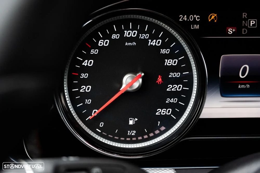 Mercedes-Benz E 220 - 14