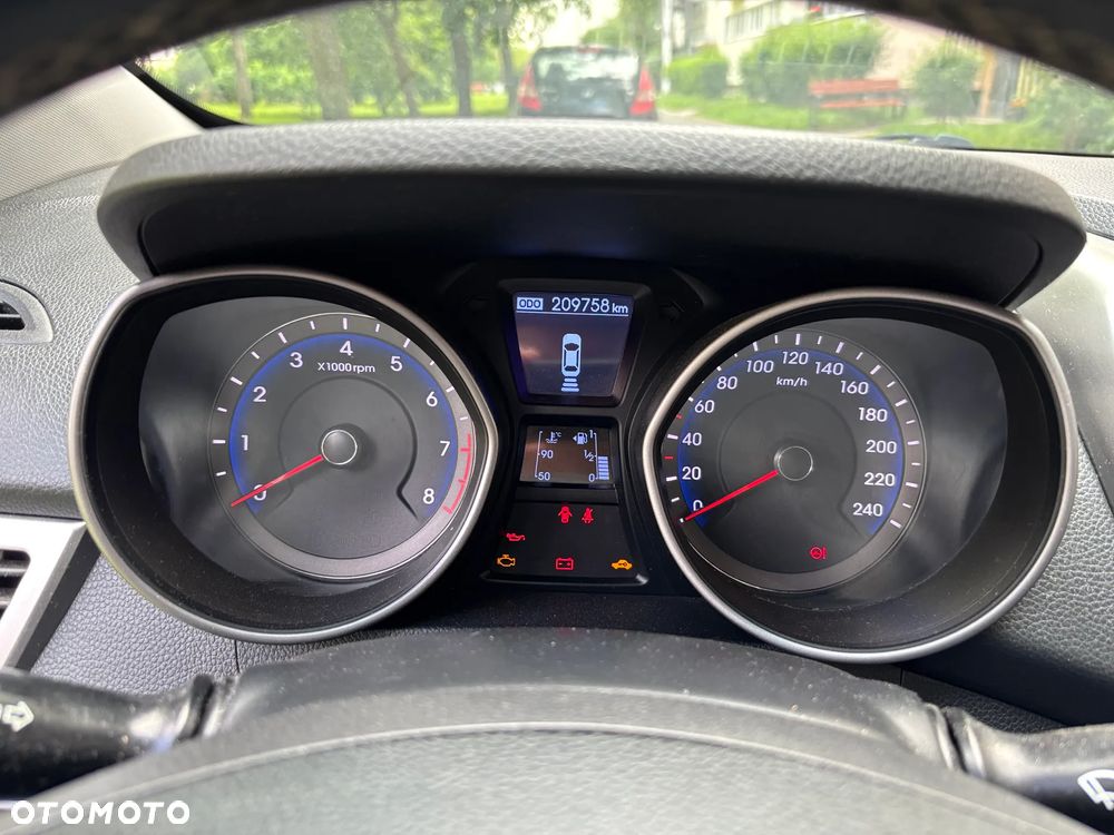 Hyundai i30 blue Kombi 1.6 GDi YES Silver - 15