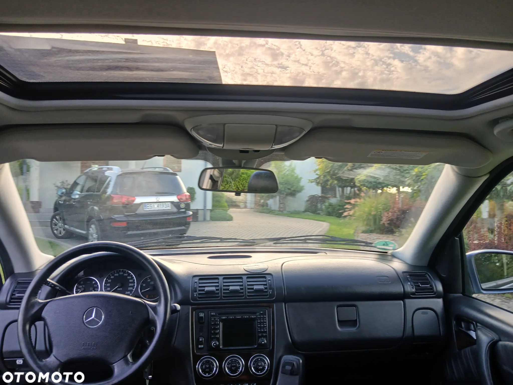 Mercedes-Benz ML - 14