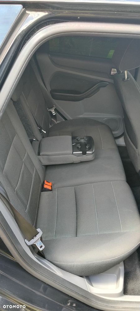 Ford Focus 2.0 TDCi DPF Titanium - 11