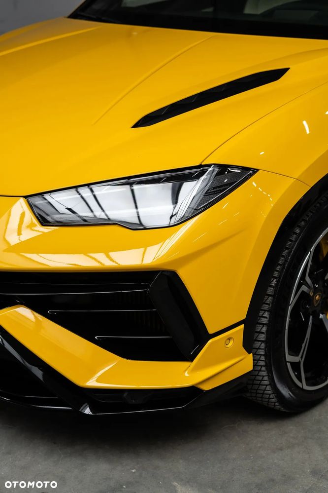 Lamborghini Urus - 17