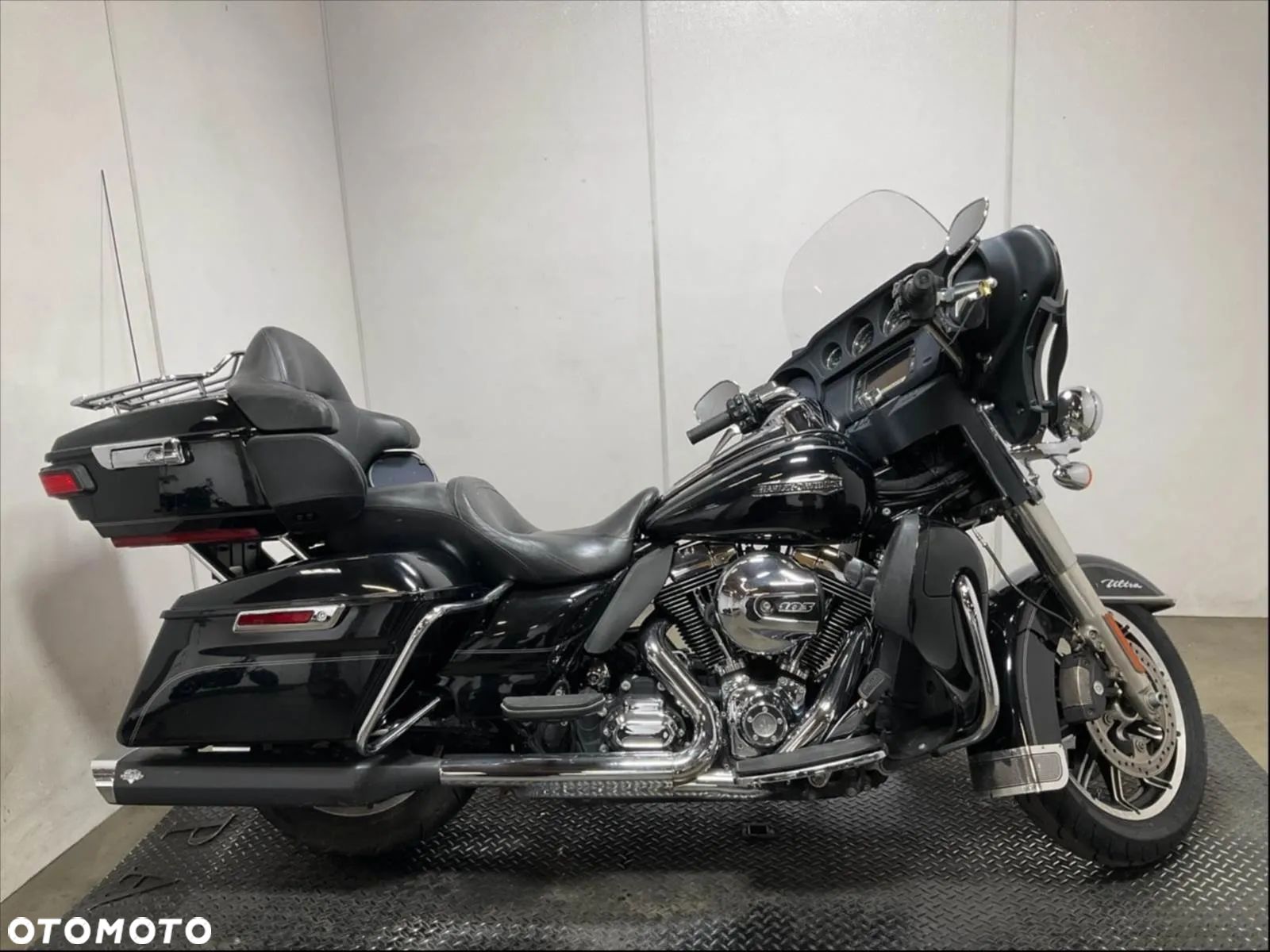 Harley-Davidson FLHS Electra Glide - 1