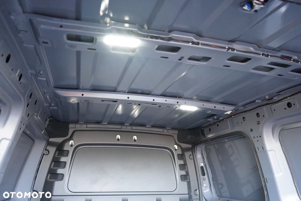 Volkswagen Caddy Cargo - 13