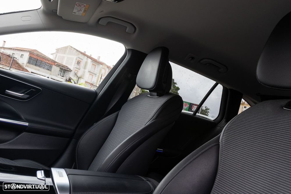 Mercedes-Benz C 300 e T 9G-TRONIC Avantgarde - 24
