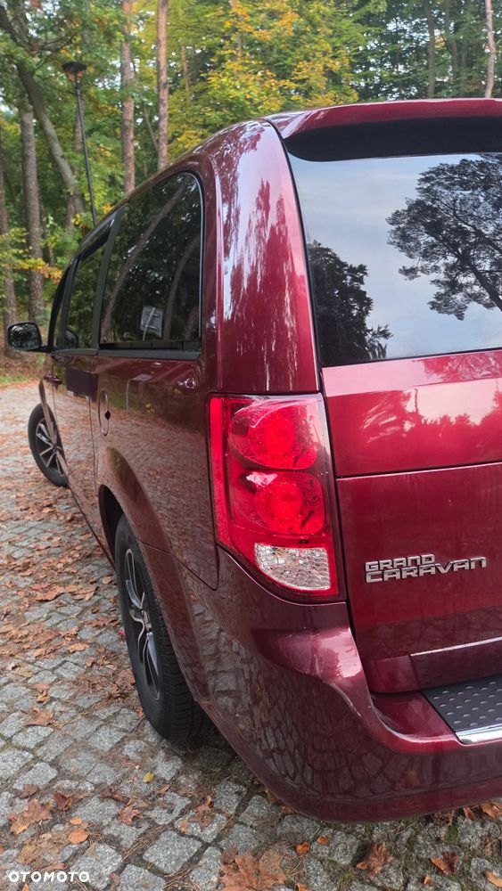 Dodge Grand Caravan 2019 photo 2