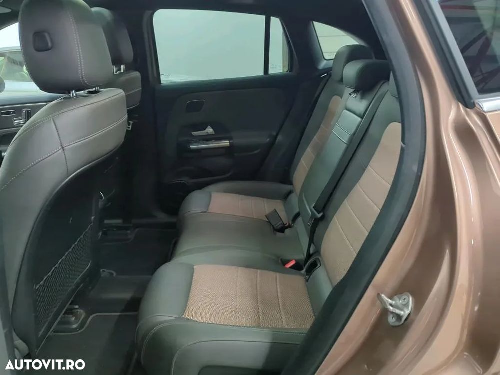 Mercedes-Benz EQA - 7