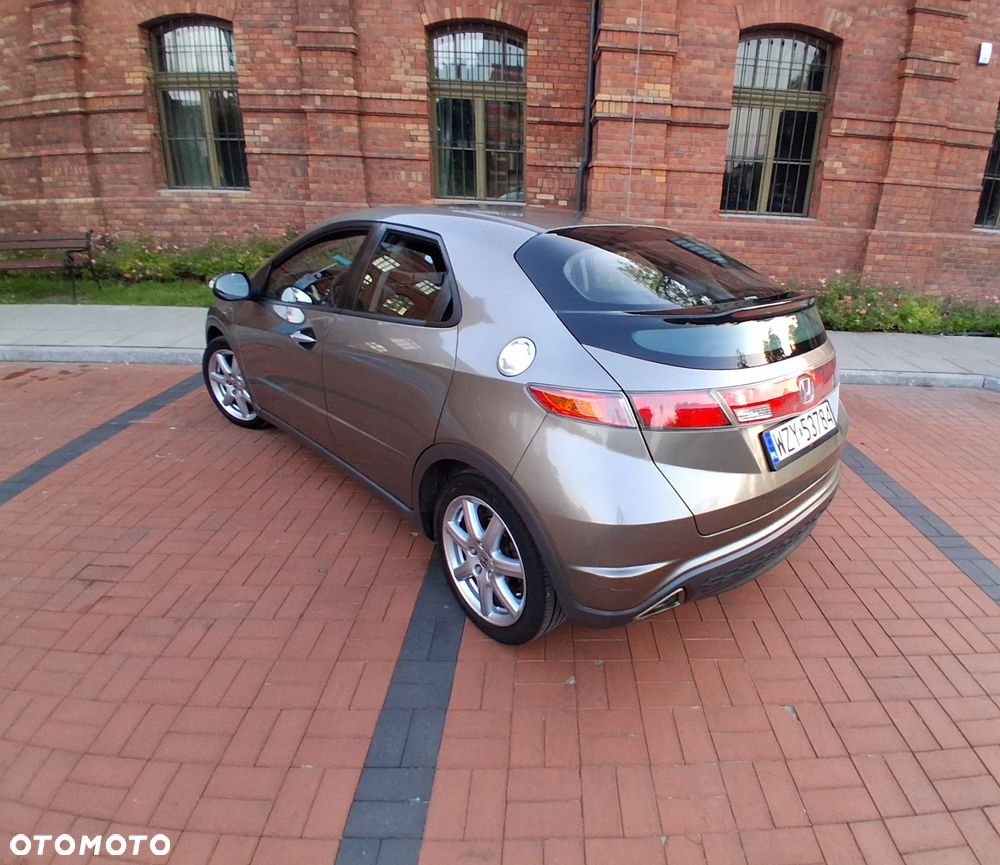 Honda Civic 1.8 Comfort - 16