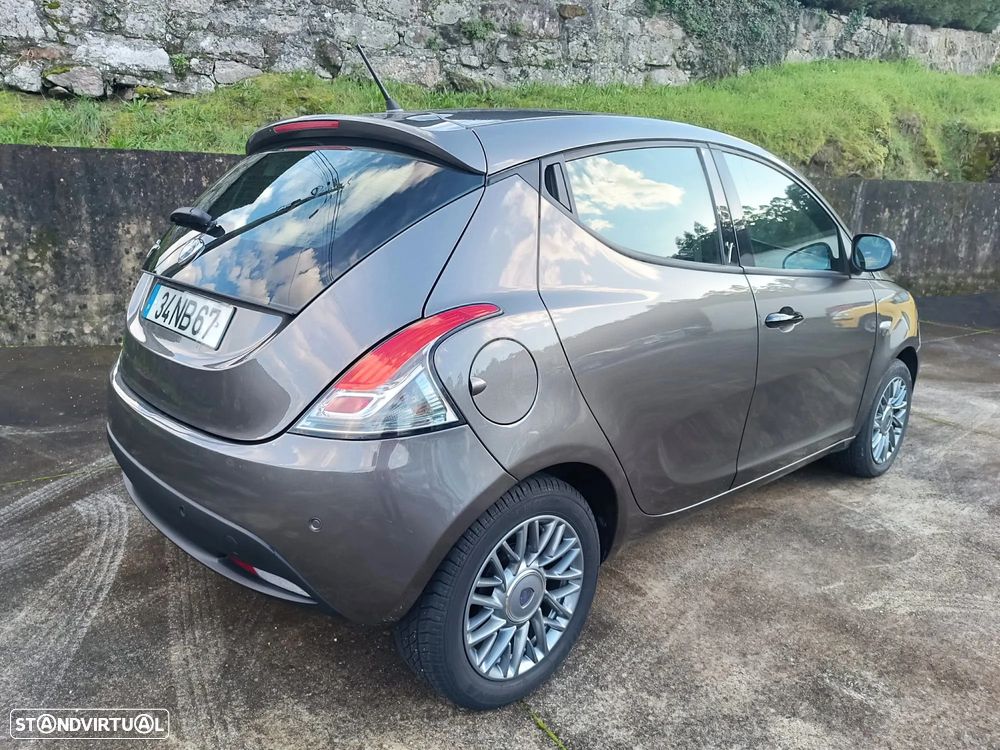 Lancia Ypsilon 1.2 S&S Urban - 7