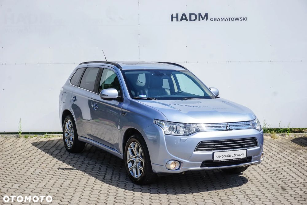 Mitsubishi Outlander - 10