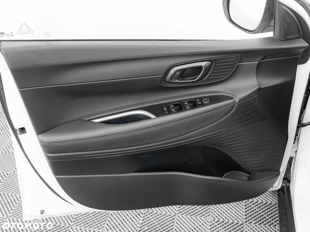 Hyundai Bayon 1.0 T-GDI Executive DCT - 12