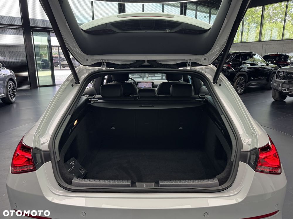 Mercedes-Benz CLA 180 d Progressive 8G-DCT - 19