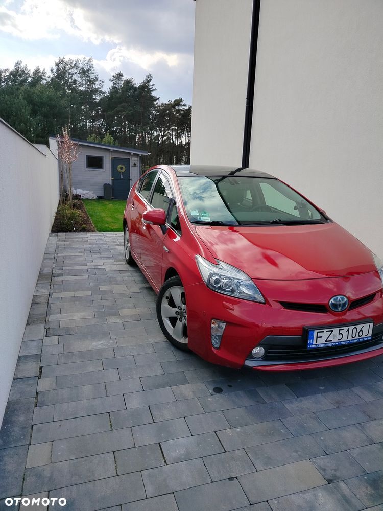Toyota Prius 1.8 HSD Prestige - 4