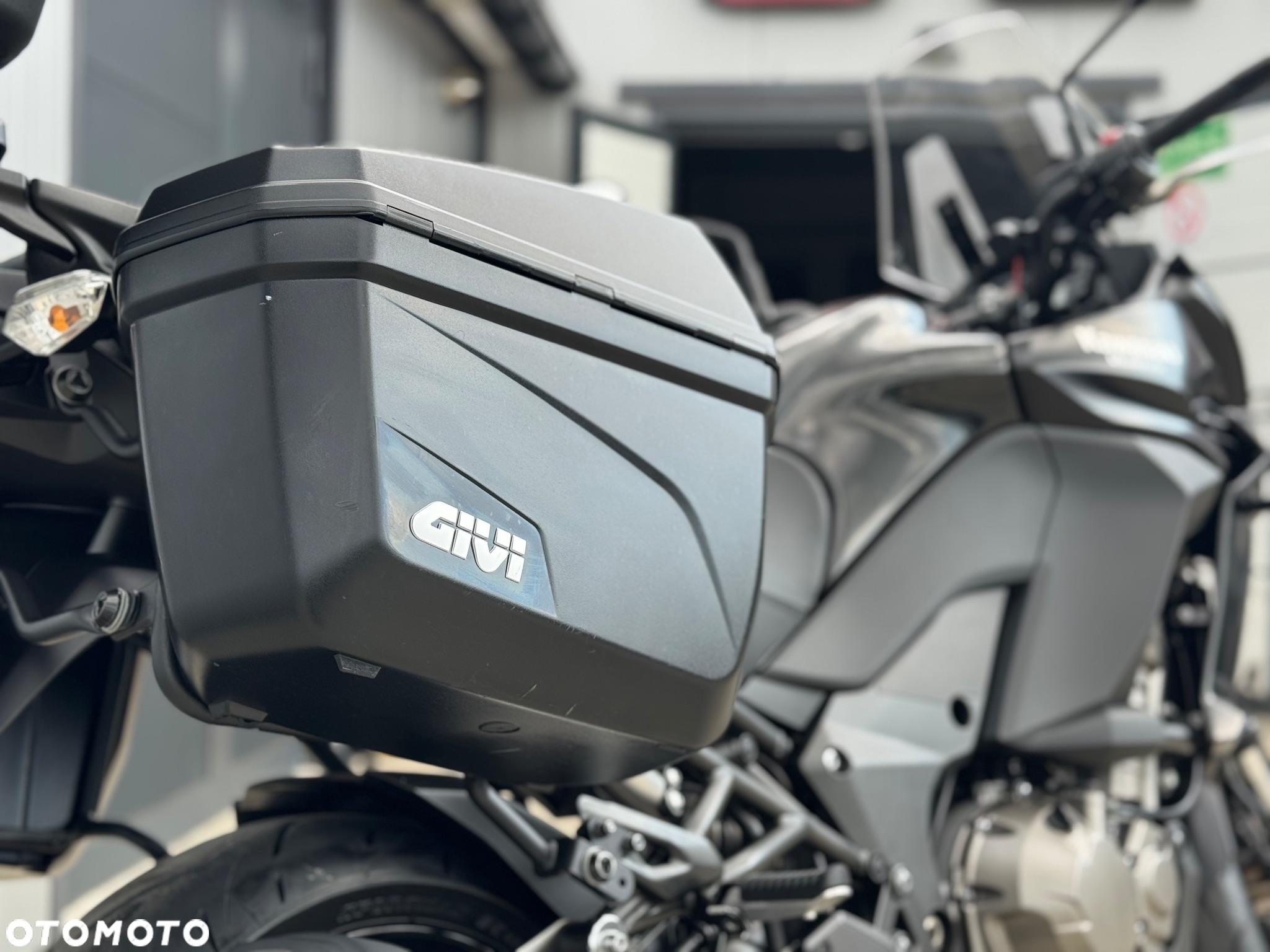 Kawasaki Versys 1000 - 8