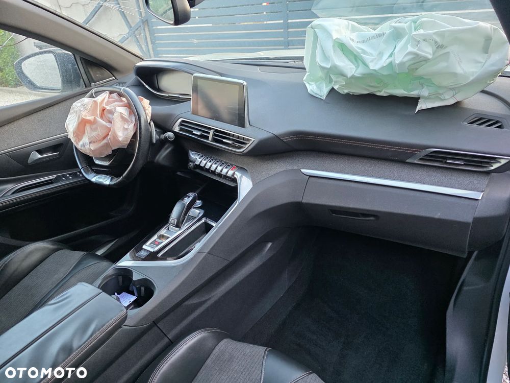 Peugeot 5008 BlueHDI 120 EAT6 Stop & Start Allure - 4
