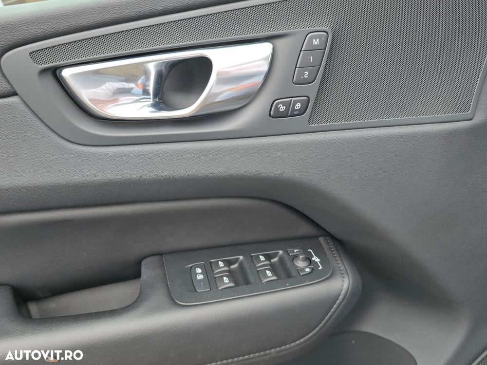 Volvo XC 60 B4 MHEV Inscription - 17