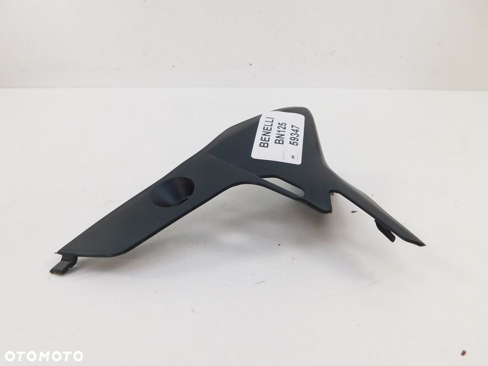 BENELLI BN 125 WYPEŁNIENIE PRAWE BŁOTNIK - 2