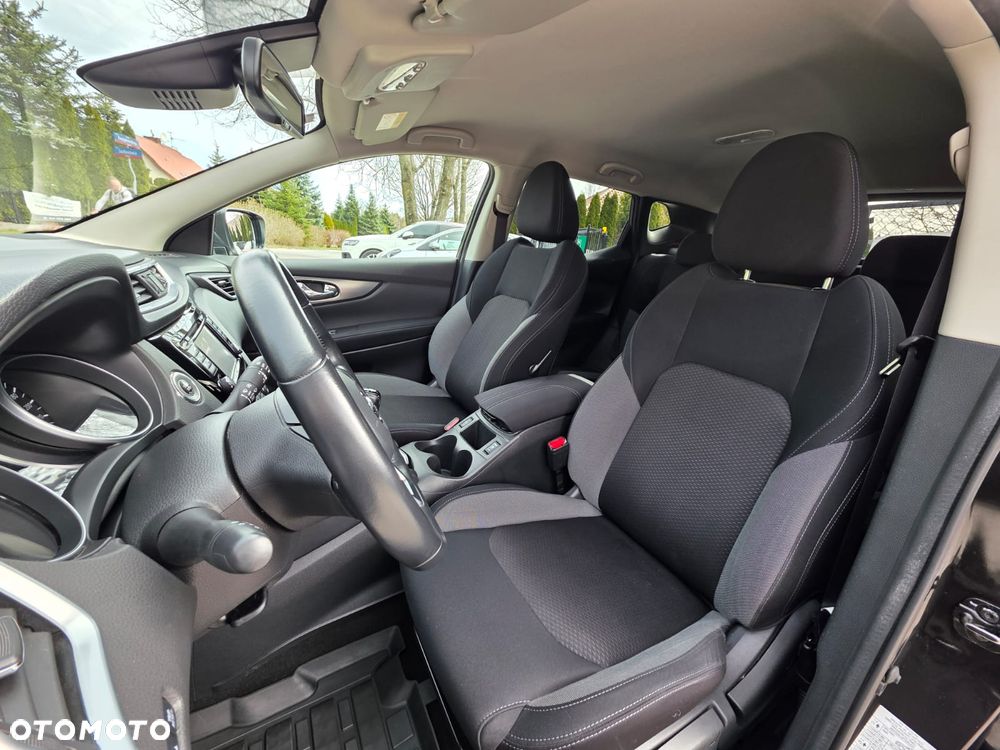 Nissan Qashqai 1.6 DCi N-Connecta - 14