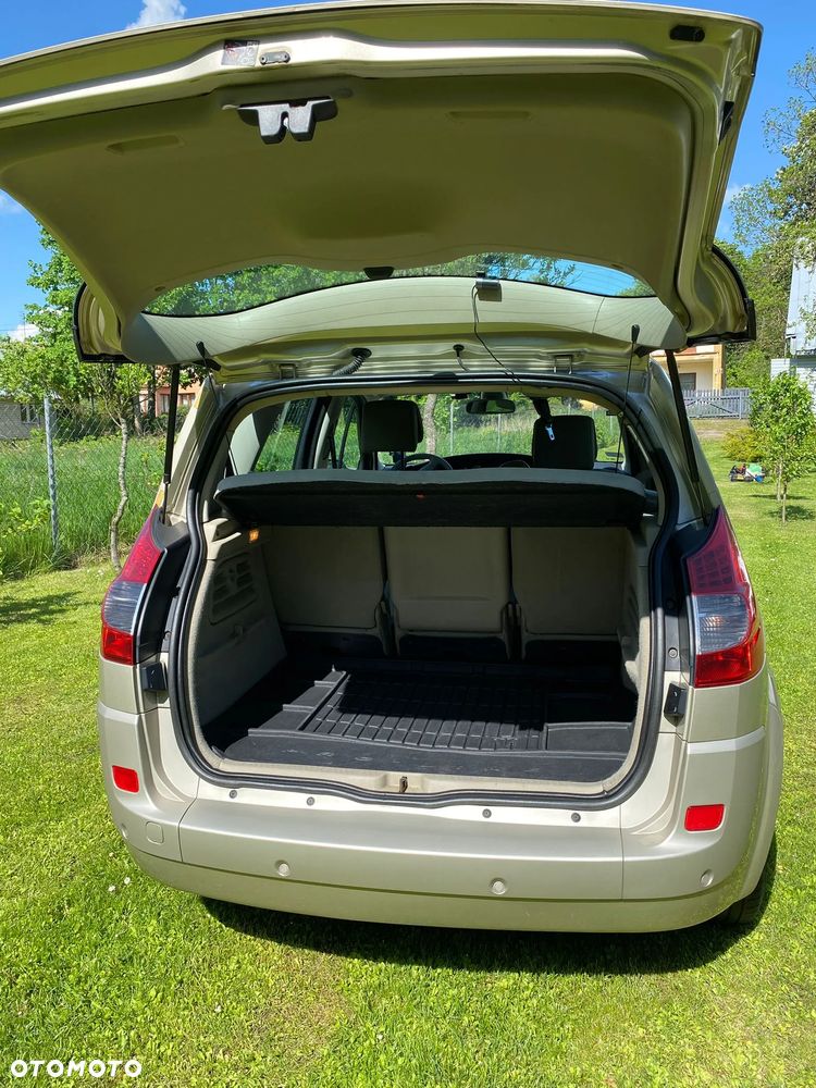 Renault Scenic 1.9 dCi Luxe Privilege - 31
