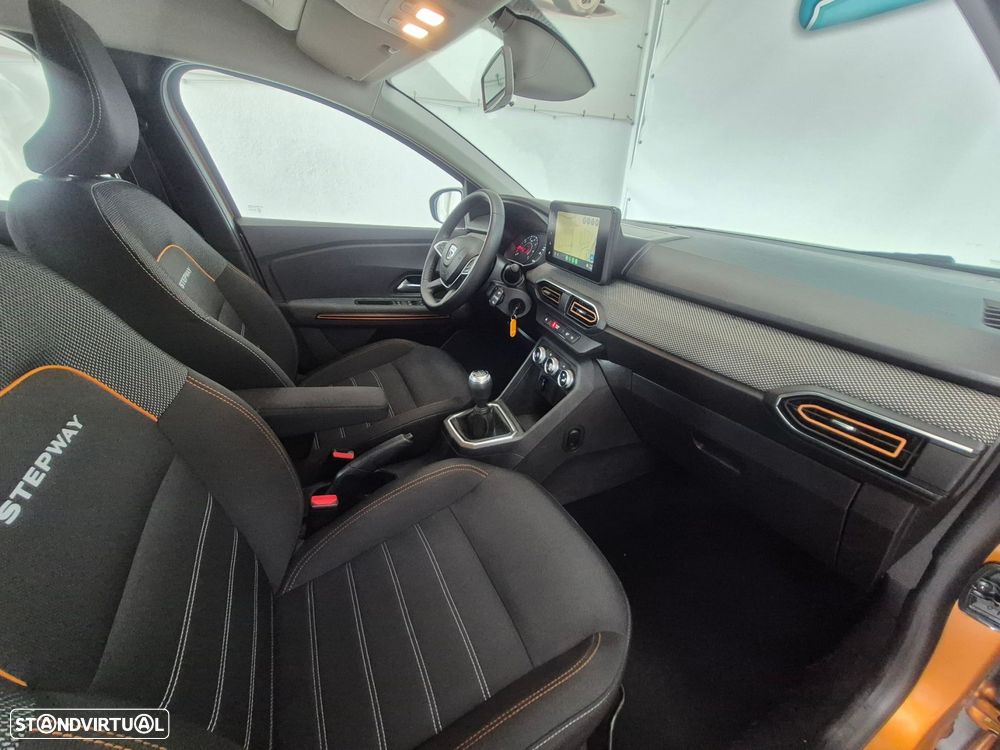 Dacia Sandero 1.0 TCe Stepway Essential - 25