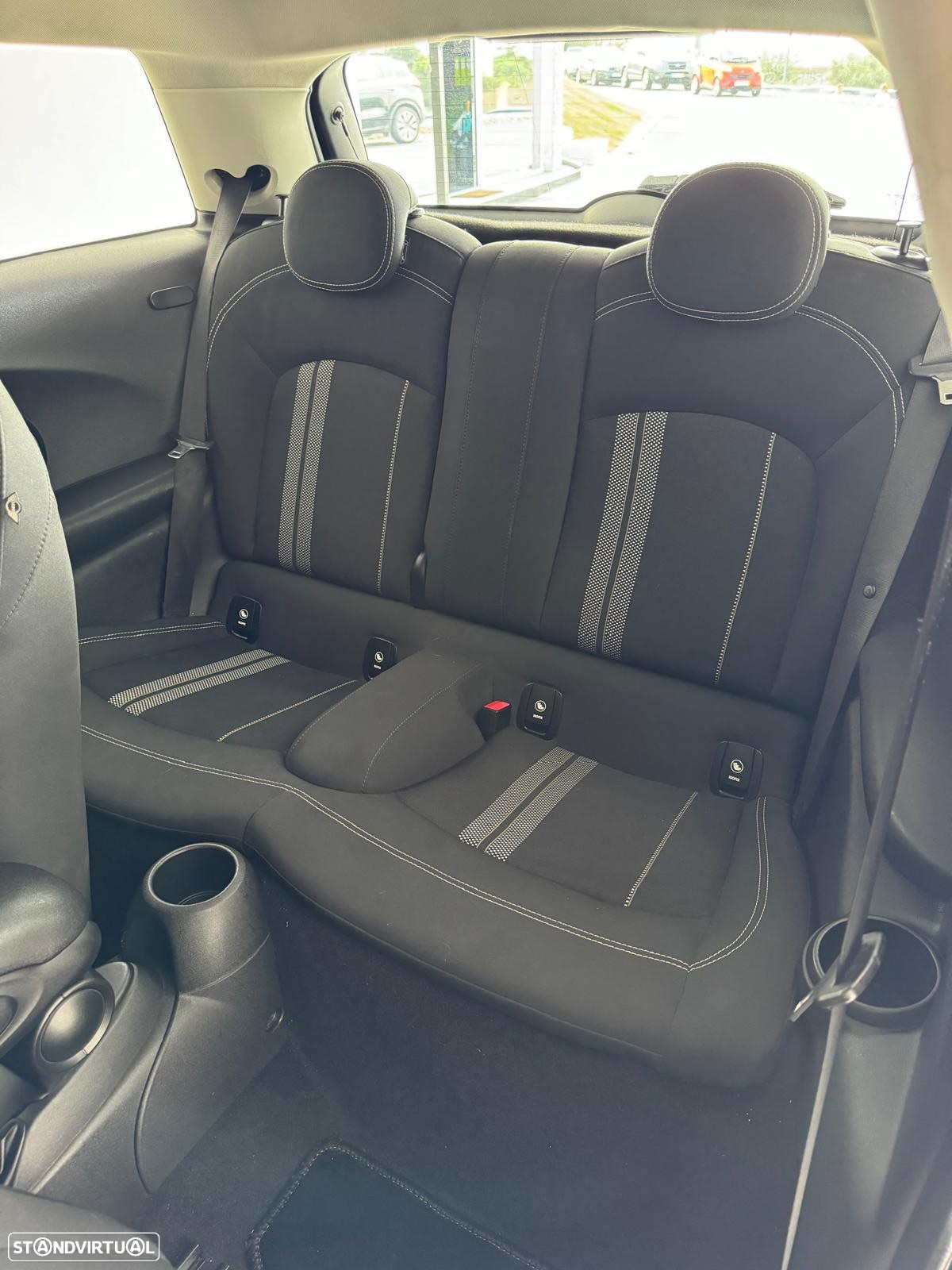 MINI 3 Portas Cooper SD Aut. - 12
