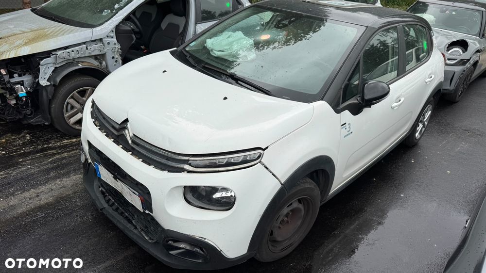 Citroën C3 1.2 PureTech Shine - 2
