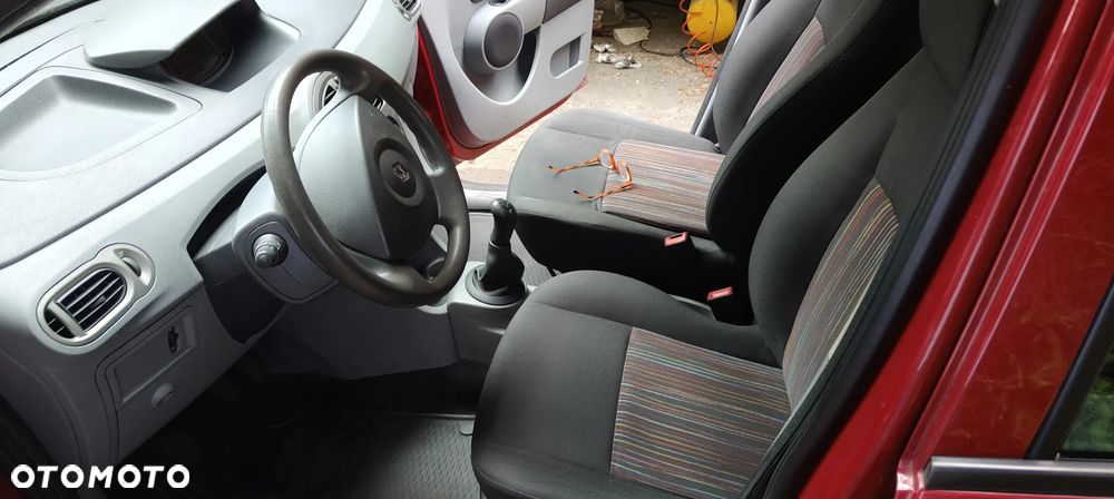 Renault Modus 1.2 16V Alize - 13