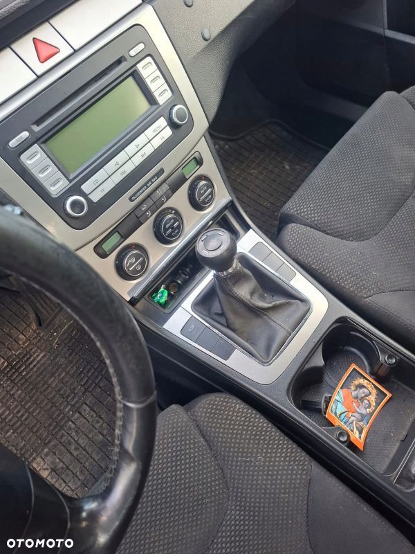 RADIO EUROPA ORYGINALNE FABRYCZNE EUROPA VW PASSAT B6 - 1