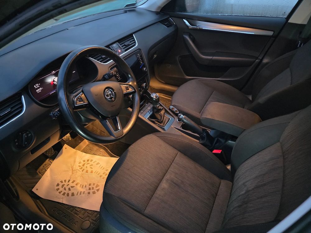 Skoda Octavia 1.5 TSI ACT Style - 10