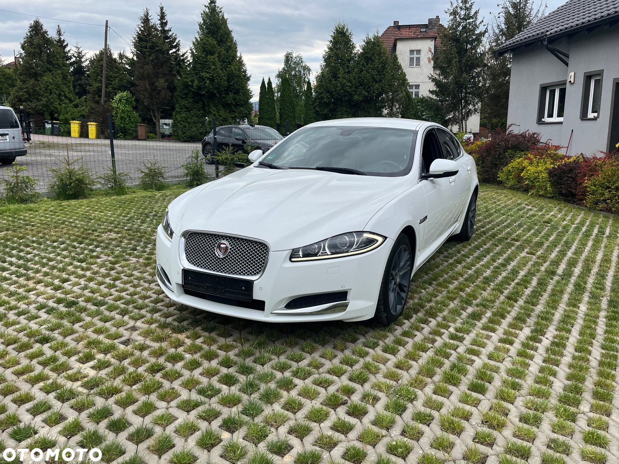Jaguar XF - 3