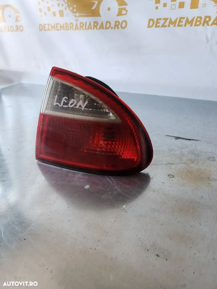 Lampa Stop Tripla Dreapta Seat Leon Model An 2001-2002-2003-2004 - Dezmembrari Arad - 4