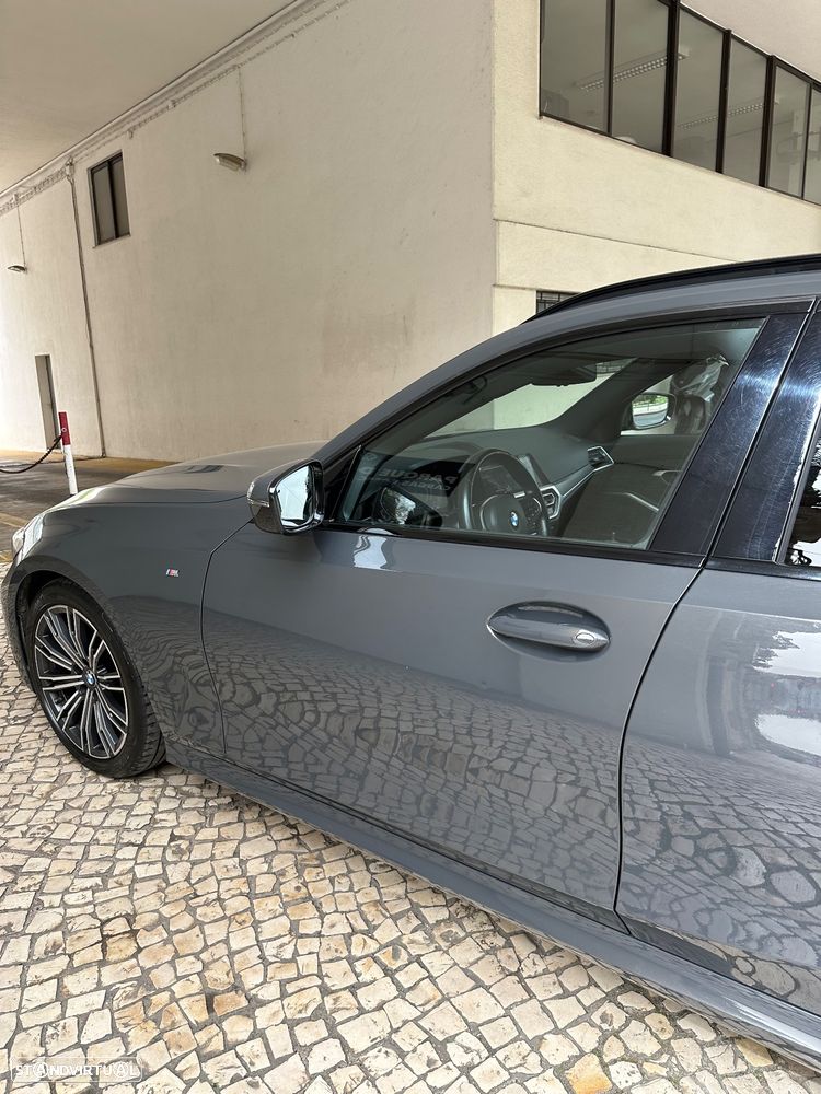 BMW 320 d Pack 50 anos M Auto - 8