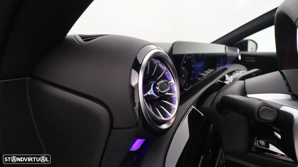 Mercedes-Benz A 200 Limousine d AMG Line Aut. - 18