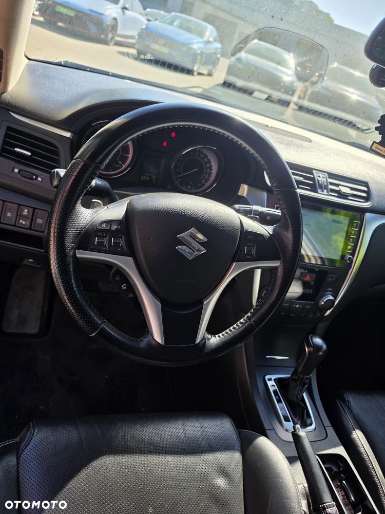 Suzuki Kizashi - 13