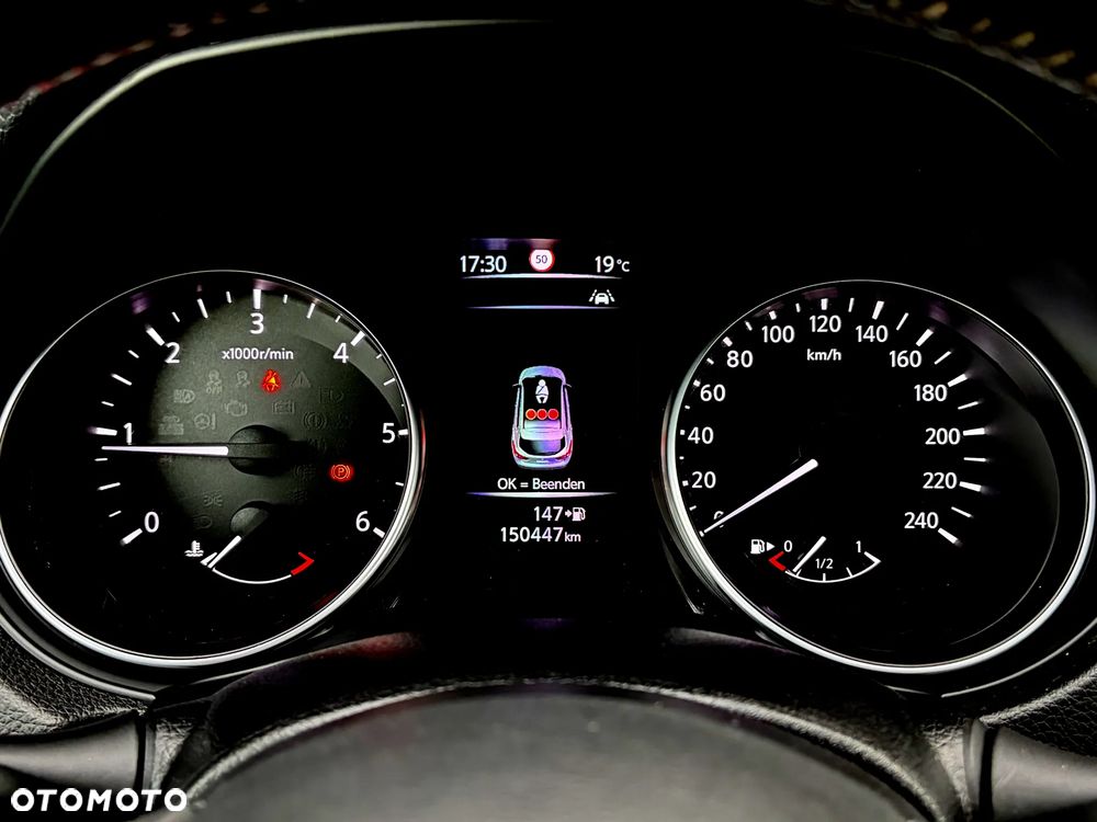 Nissan Qashqai 1.5 dCi N-Connecta EU6 - 24