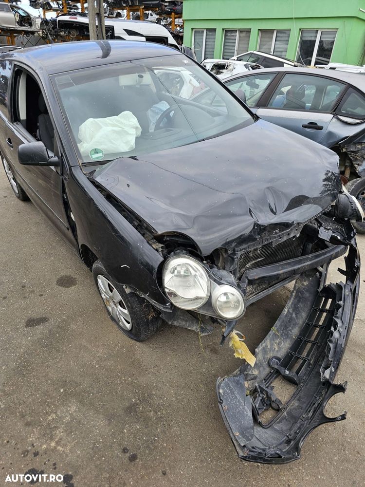 Motoras deschidere haion 3b0959781c Volkswagen VW Polo 4 9N [2001 - 2 - 4