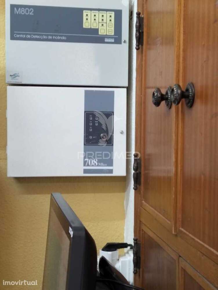 Loja na Urbanização Nova em Caparide (Cascais) - Grande imagem: 4/9