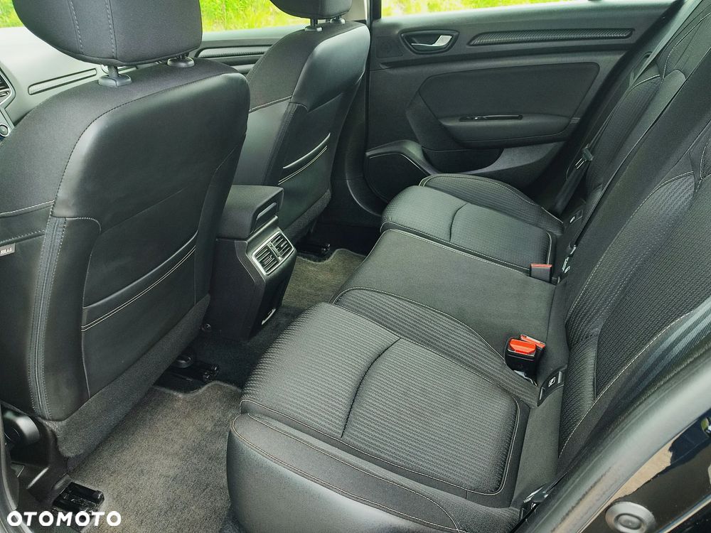 Renault Megane TCe 140 GPF EQUILIBRE - 26