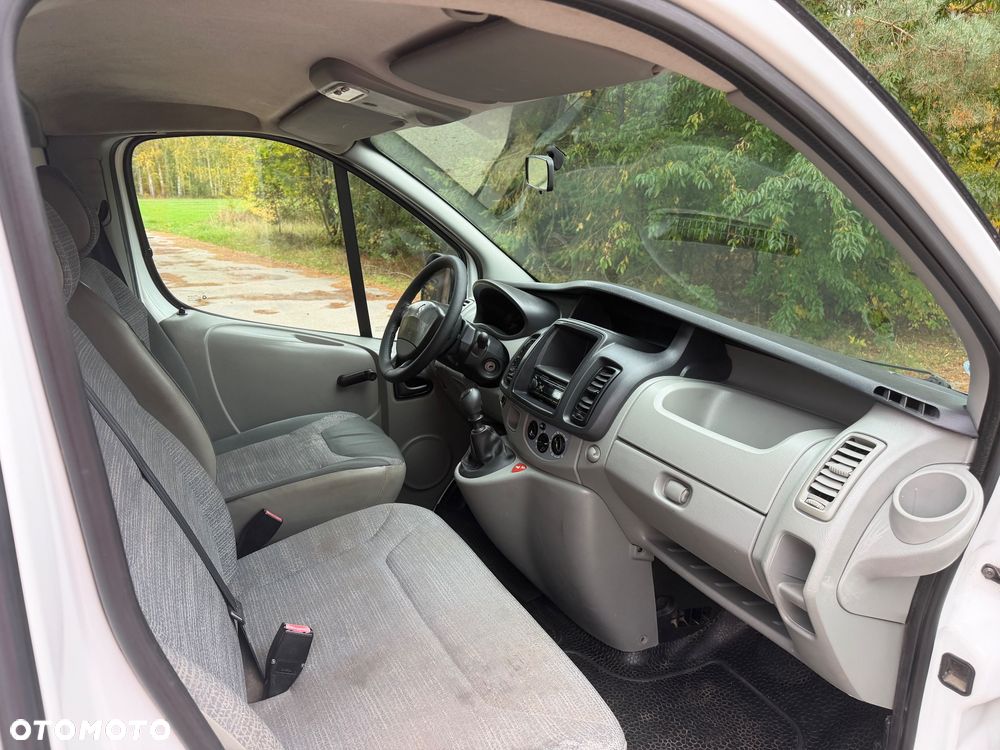 Renault Trafic - 17