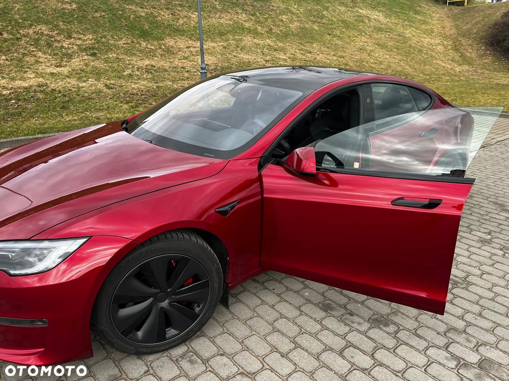 Tesla Model S - 22