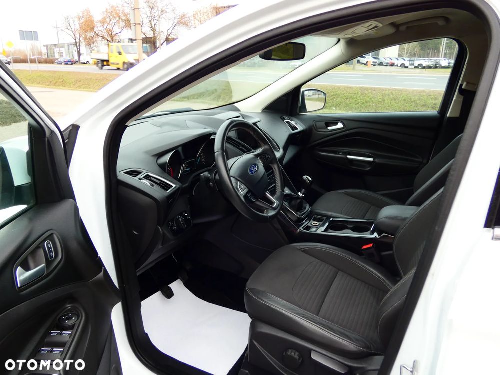 Ford Kuga 2.0 TDCi FWD Titanium Plus - 15