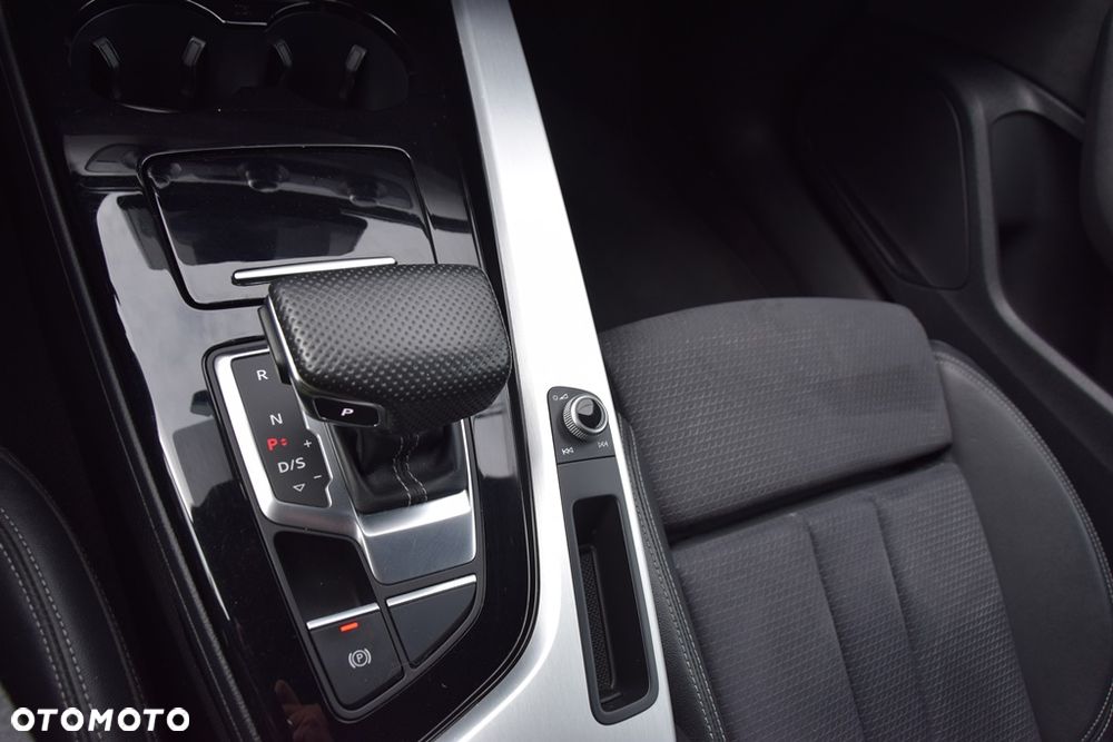 Audi A4 Avant 35 TDI mHEV S Line S tronic - 22