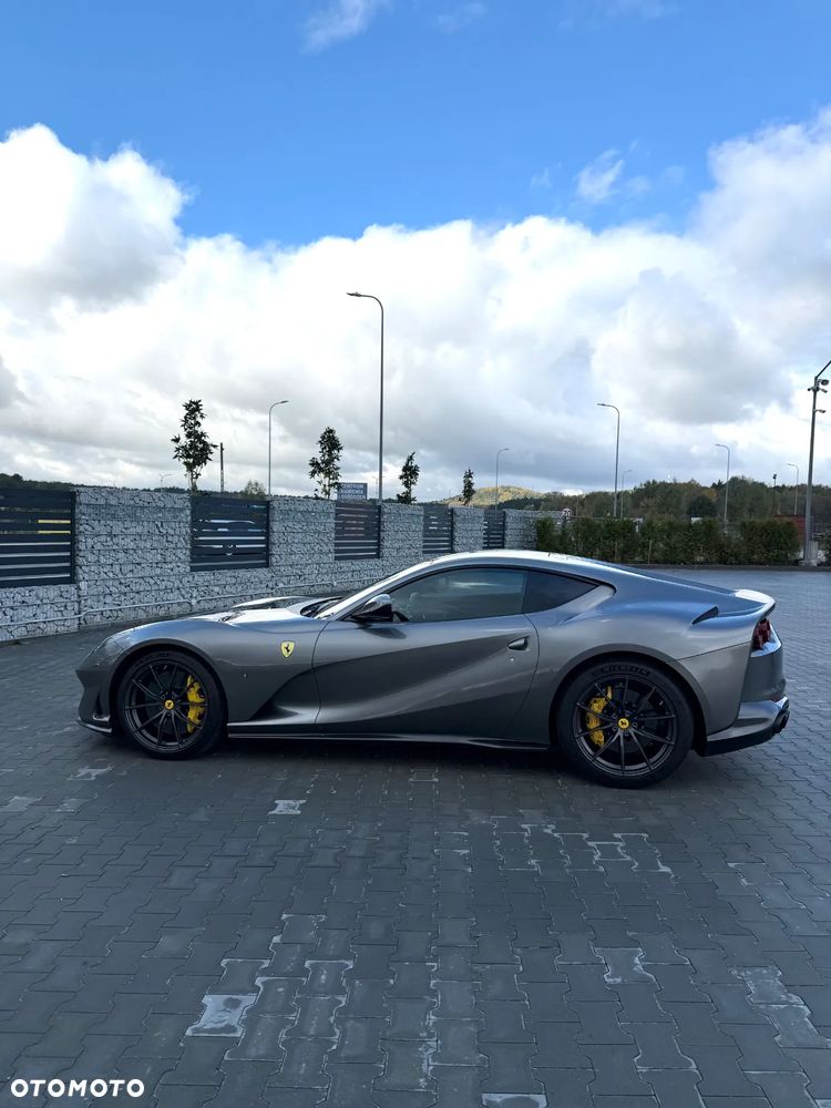 Ferrari 812 Superfast - 4