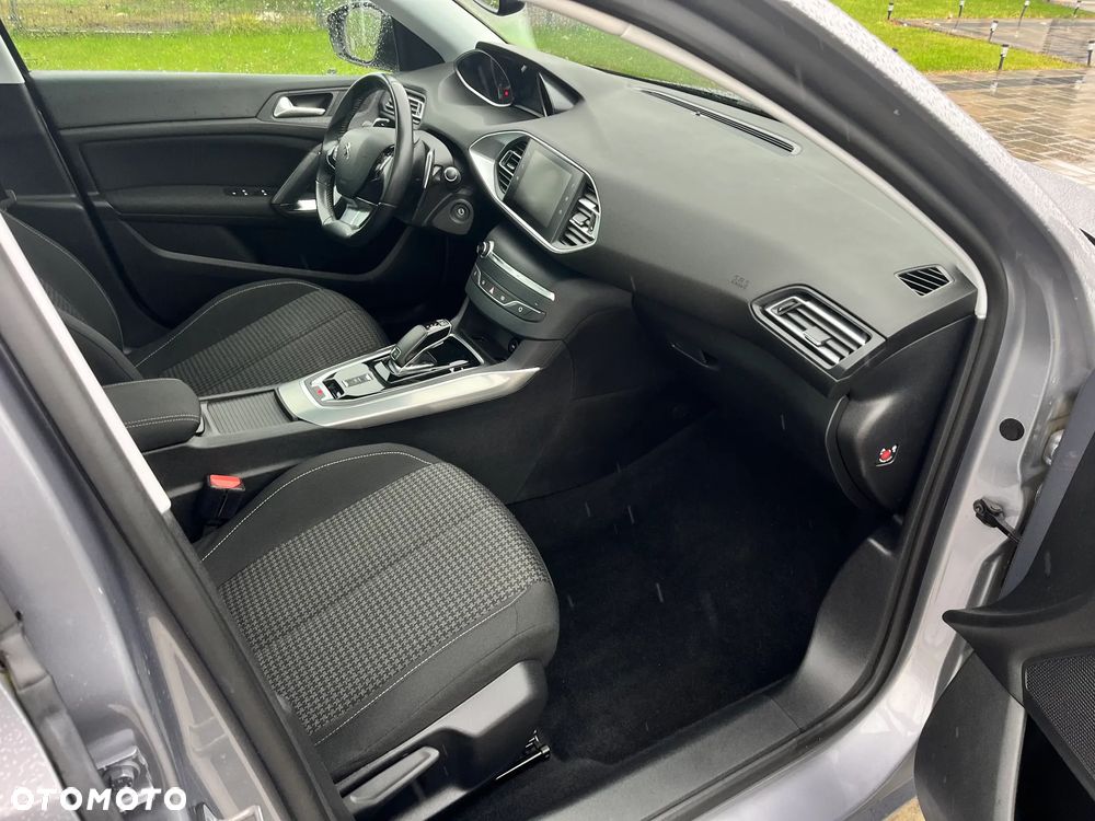 Peugeot 308 - 16