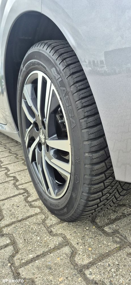 Peugeot 208 1.2 PureTech Allure Pack S&S EAT8 - 29