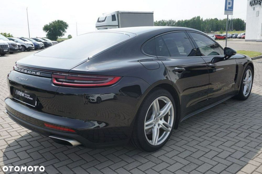 Porsche Panamera 4 - 5