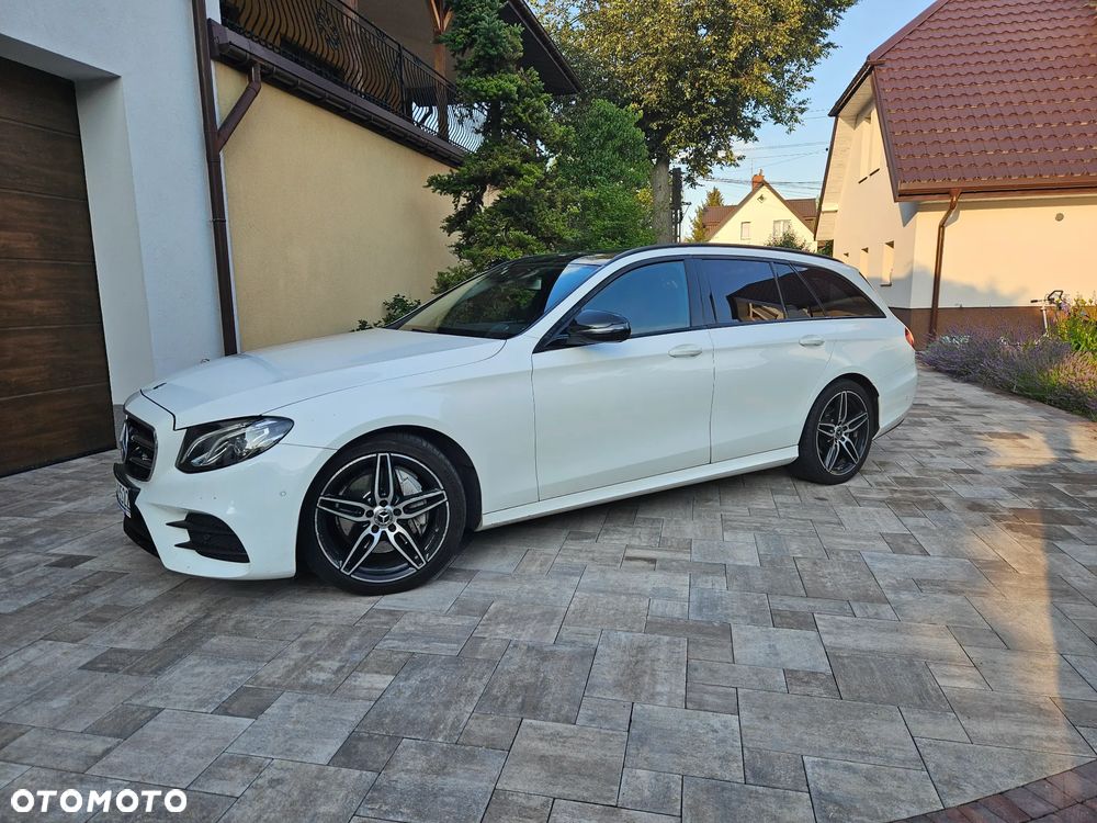 Mercedes-Benz Klasa E 220 d T 9G-TRONIC - 3